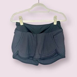 HYLETE Women's Scallop Training‎ Athletic Shorts